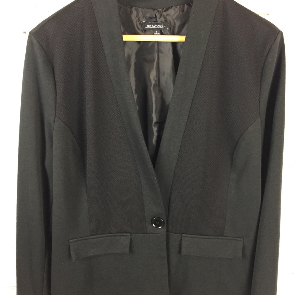 *3 for $30* Large black blazer - Picture 2 of 7